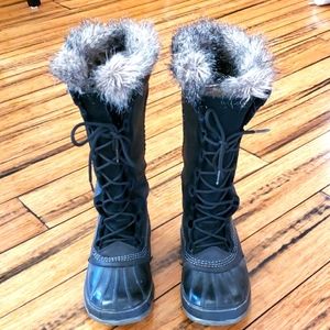 W's Size 9 Sorel Joan of Arctic Winter Boots